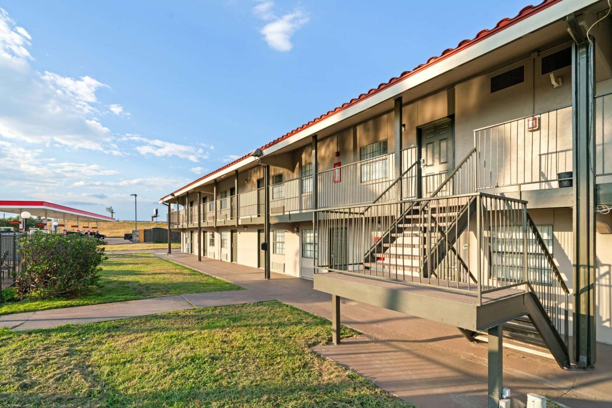 La Quinta Inn By Wyndham Corpus Christi North Exterior photo